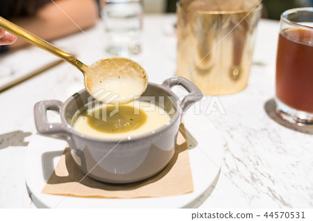 Japanese-style tamamai hot water. Water, water, tea, and utensils. Crawling elegant early afternoon dinner. Japanese-style tamamai hot water. Water, water, tea, and utensils. Crawling elegant early afternoon dinner. 44570531