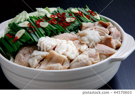 Hot pot cooking with hot pot before heating Hot pot cooking with hot pot before heating 44570603