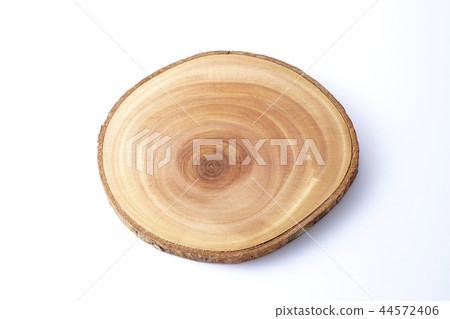木製的盤子 木製的盤子 44572406