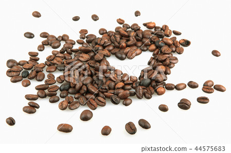 Coffee beans isolated on white 44575683