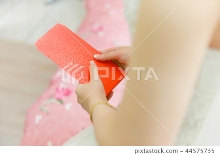 發紅包,婚禮,結婚習俗 發紅包,婚禮,結婚習俗 44575735