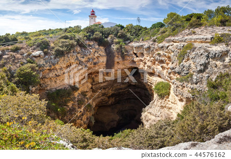 Karst cave, Algarve, Portugal Karst cave, Algarve, Portugal 44576162