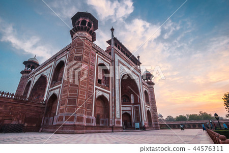 Taj Mahal Great Gate at sunrise, India 44576311