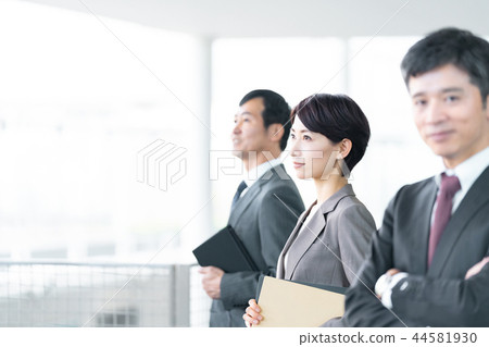 Businessman management team middle generation male office worker female office worker 44581930