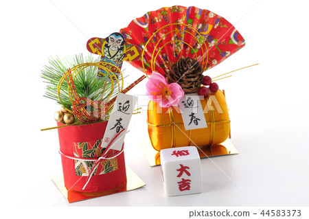 New Year's decoration and Reiko Daikichi New Year's decoration and Reiko Daikichi 44583373