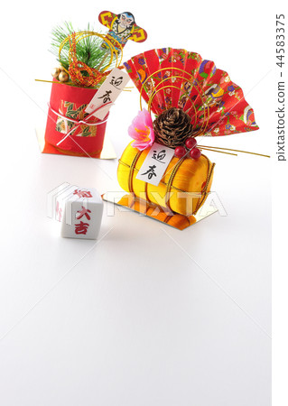 New Year's decoration and Reiko Daikichi New Year's decoration and Reiko Daikichi 44583375