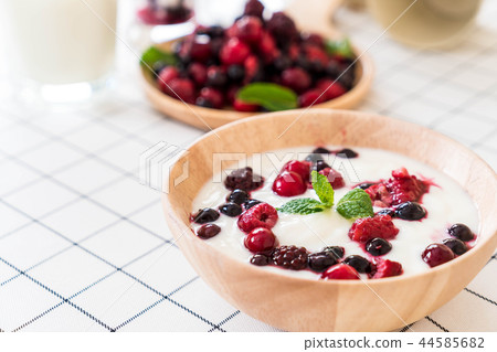 yogurt with mixed berries yogurt with mixed berries 44585682