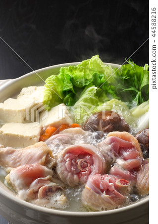 Chicken nabe  44588216