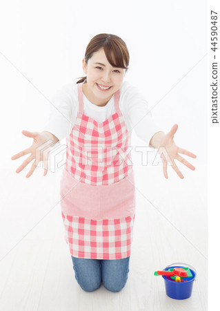 Young female nursery teacher 44590487