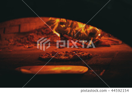 In the kitchen of chef. Master class on cooking pizza 44592154