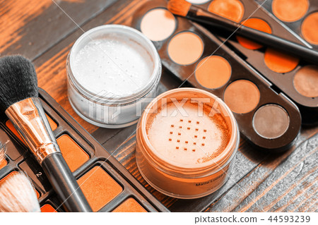 Matte loose powder Matte loose powder 44593239