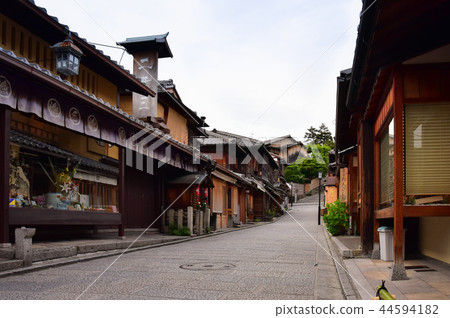 Kyoto Ningyazaka (2 year slope) Kyoto Ningyazaka (2 year slope) 44594182