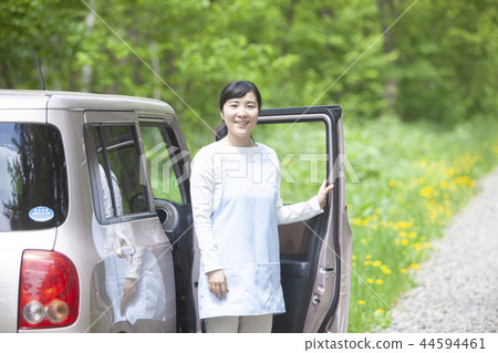 Visiting nursing Visiting nursing 44594461