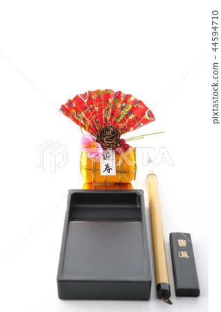 New Year decorations and calligraphy tools 44594710
