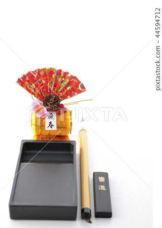New Year decorations and calligraphy tools 44594712