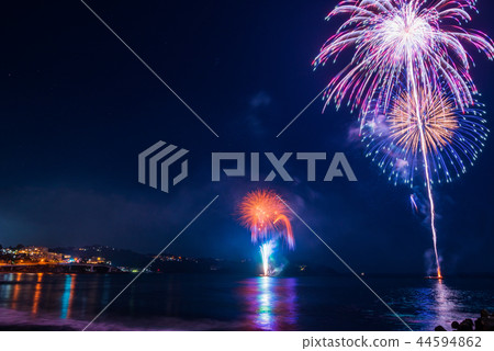 [Kanagawa] Yugawara Onsen Maritime Fireworks Festival 44594862