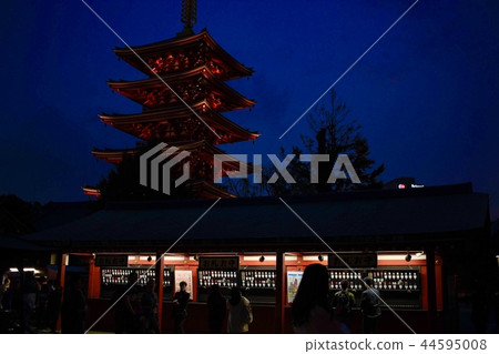淺草暮光之城天空和塔新年的假期 淺草暮光之城天空和塔新年的假期 44595008