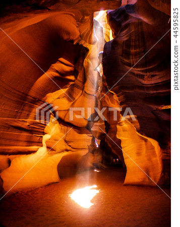 Arizona · Antelope Canyon 44595825