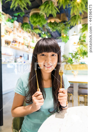 一流的女性高級掌聲。副女工Teikoku Toshiko Kazuko準備了耳蝸。 一流的女性高級掌聲。副女工Teikoku Toshiko Kazuko準備了耳蝸。 44596475