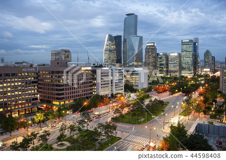 Securities price 44598408