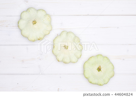 summer white pattypan squash summer white pattypan squash 44604824