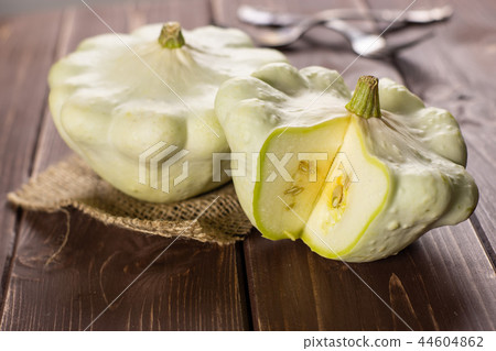 summer white pattypan squash 44604862