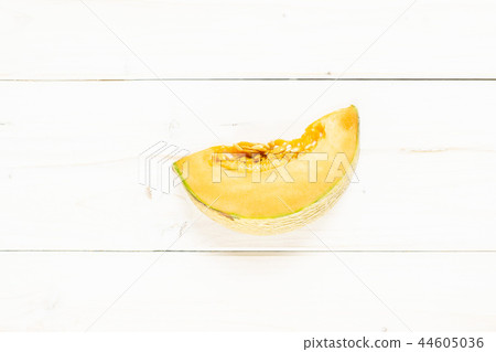 fresh melon cantaloupe variety 44605036