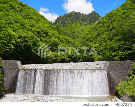 西澤谷薩博大壩 44607230