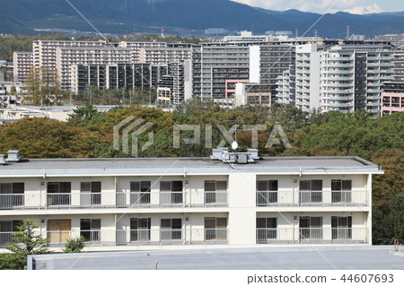 Apartment complex Apartment complex 44607693