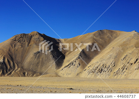 high mountain pass in Tibet mountain landscape 44608737