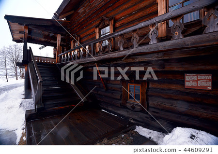 wooden houses in the Russian countryside / wooden architecture, Russian provincial landscape, winter view village in Russia 44609291