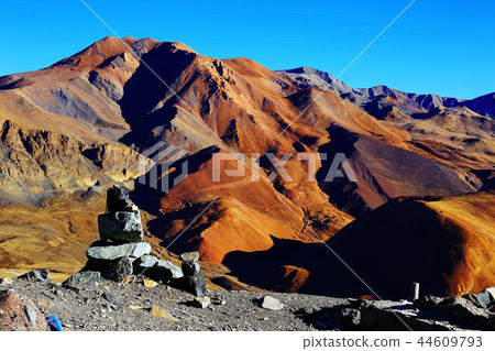 high mountain pass in Tibet mountain landscape 44609793