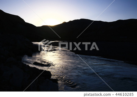 high mountain pass in Tibet mountain landscape high mountain pass in Tibet mountain landscape 44610285