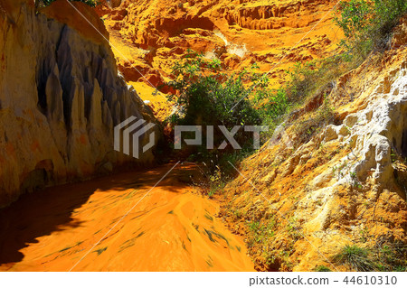 Mountain road in sunny summer 44610310