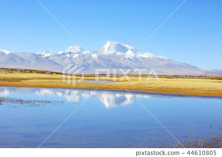 sacred lake in tibet landscape sacred lake in tibet landscape 44610805