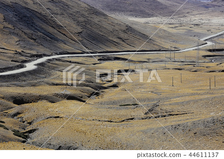 high mountain pass in Tibet mountain landscape high mountain pass in Tibet mountain landscape 44611137