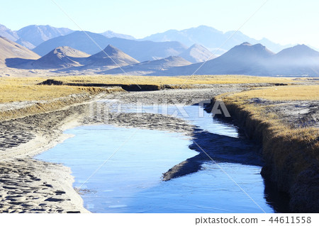 sacred lake in tibet landscape 44611558