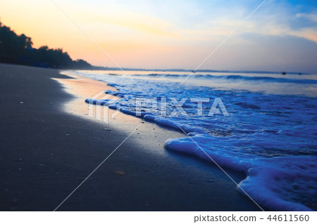 Waves on the beach in the tropics Waves on the beach in the tropics 44611560