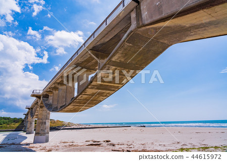 (靜岡縣)Kikukawa河口的Shikibu橋 (靜岡縣)Kikukawa河口的Shikibu橋 44615972