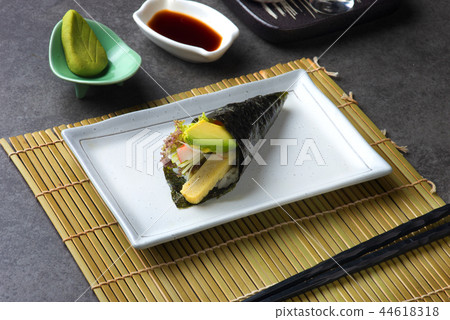 Sushi temaki with shrimp and avocado 44618318
