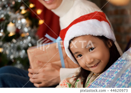 Families enjoying Christmas 44620973