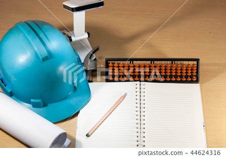 Construction hat, job planning Construction hat, job planning 44624316