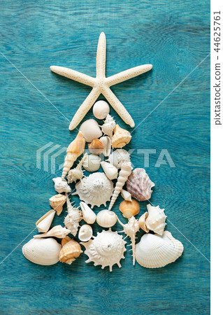 Christmas tree made from sea shells Christmas tree made from sea shells 44625761