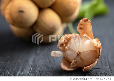 Bunches of Langsat or Longkong Bunches of Langsat or Longkong 44625764