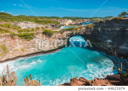 Broken bay in Nusa Penida, Bali, Indonesia Broken bay in Nusa Penida, Bali, Indonesia 44625974