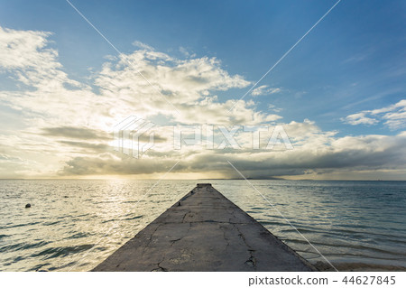 沖繩 - 竹富島碼頭 - 晚上 沖繩 - 竹富島碼頭 - 晚上 44627845