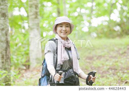 女人徒步旅行 44628443