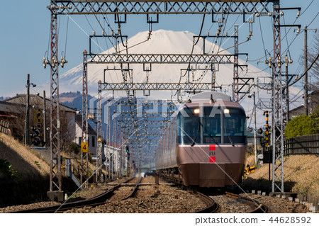 富士山和小田急浪漫汽車 44628592