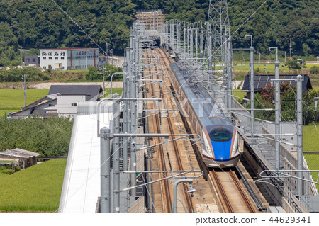 Toyama-Hokuriku Shinkansen（魚津市） 44629341