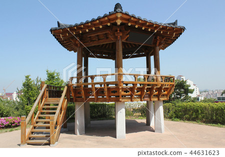 Korean traditional sperm 44631623